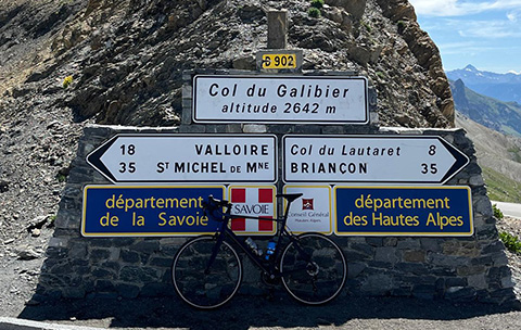 Photo en haut du col du Galibier
